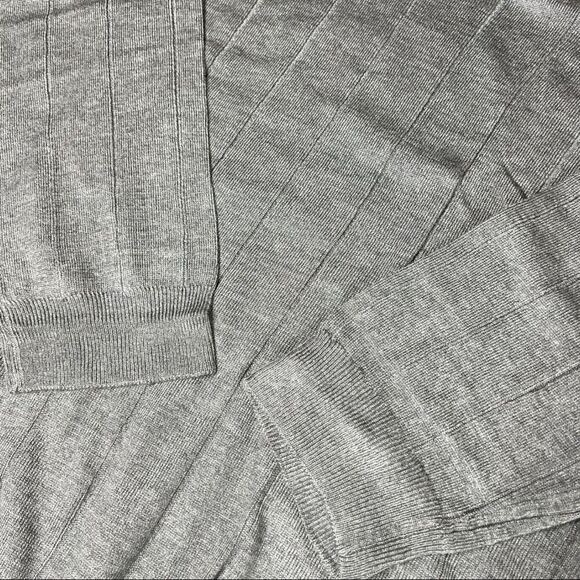 Romans Pullover in Gray  - Picture 2 of 8